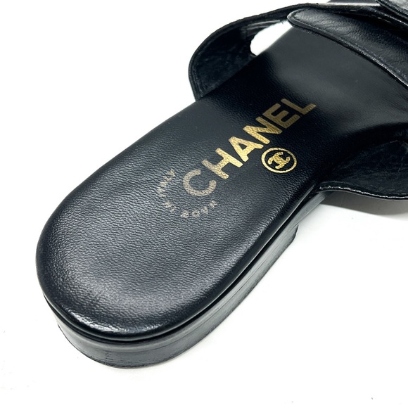 CHANEL RARE VINTAGE TURNLOCK SANDALS 36 - Picture 5 of 8